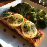 Salmone al forno con limone e broccoli