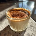 Panna cotta alla vaniglia con un tocco di cannella
