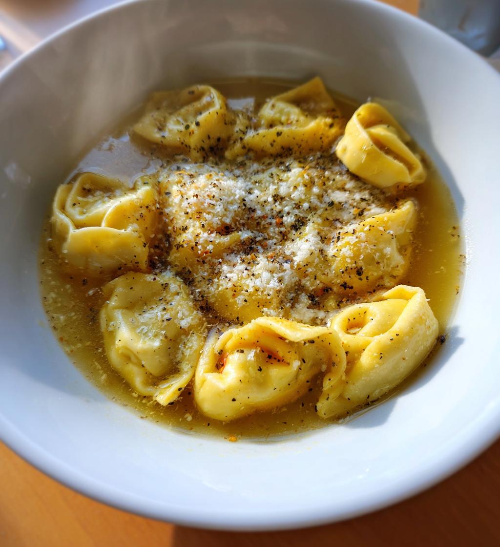Tortellini in Brodo