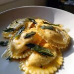 Ravioli di Zucca con Burro e Salvia