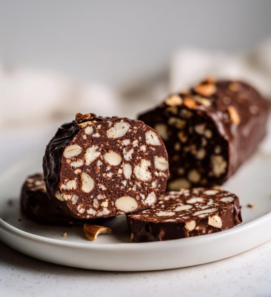 Salame di Cioccolato con Biscotti