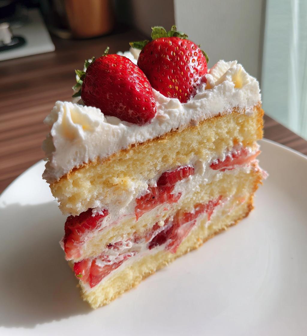 torta san valentino panna e fragole
